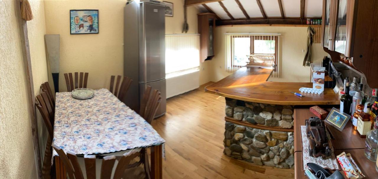 Hôtel Къща Дьовлень/House Dyovlen à Devin Extérieur photo
